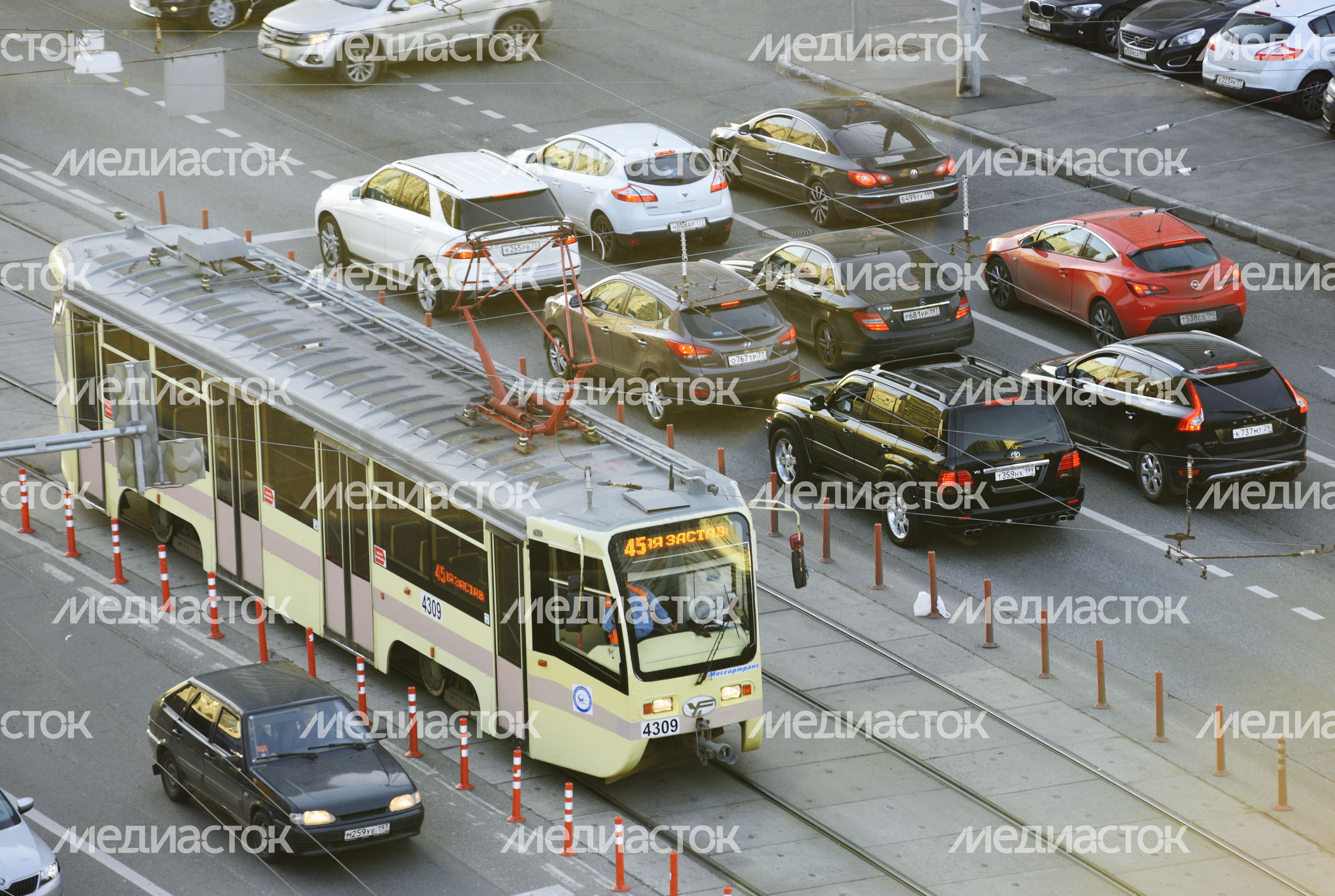 Вид на Русаковскую улицу в Москве