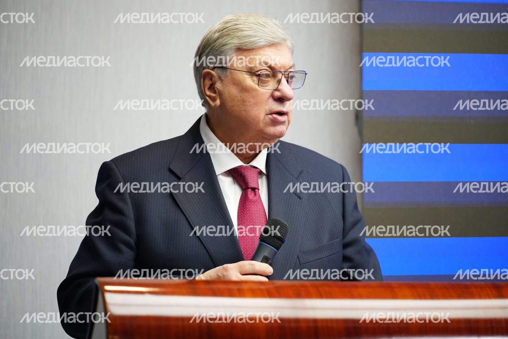 Общественники на заседании
