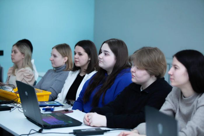 Студенты Подмосковных университетов и колледжа освоили работу на современном оборудовании