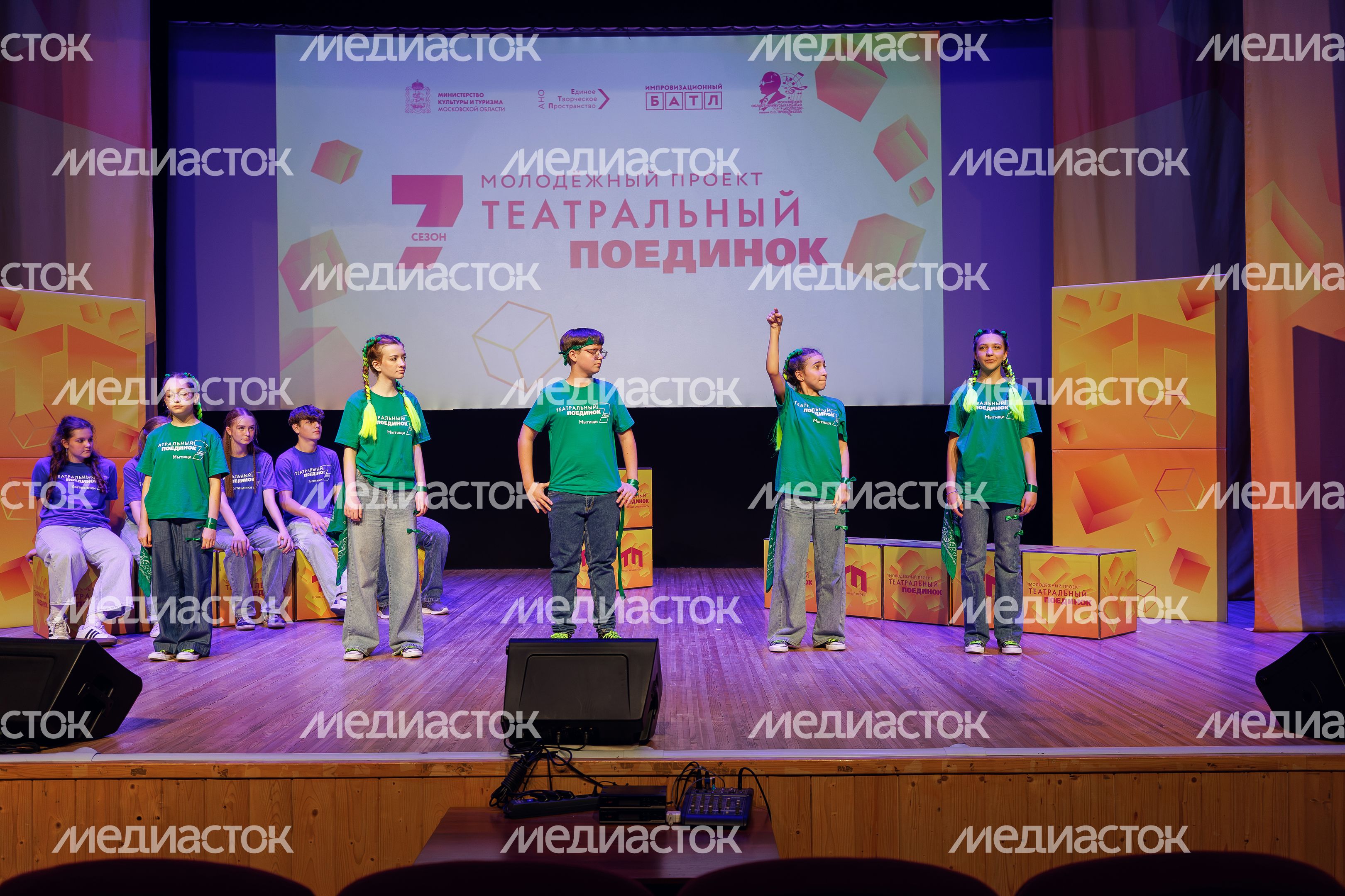 Молодежные театральные коллективы из Мытищ и Котельников в осенней серии «Театрального поединка» в Дмитровском округе
