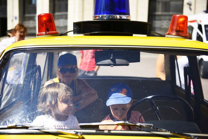 Парад раритетных автобусов в Москве