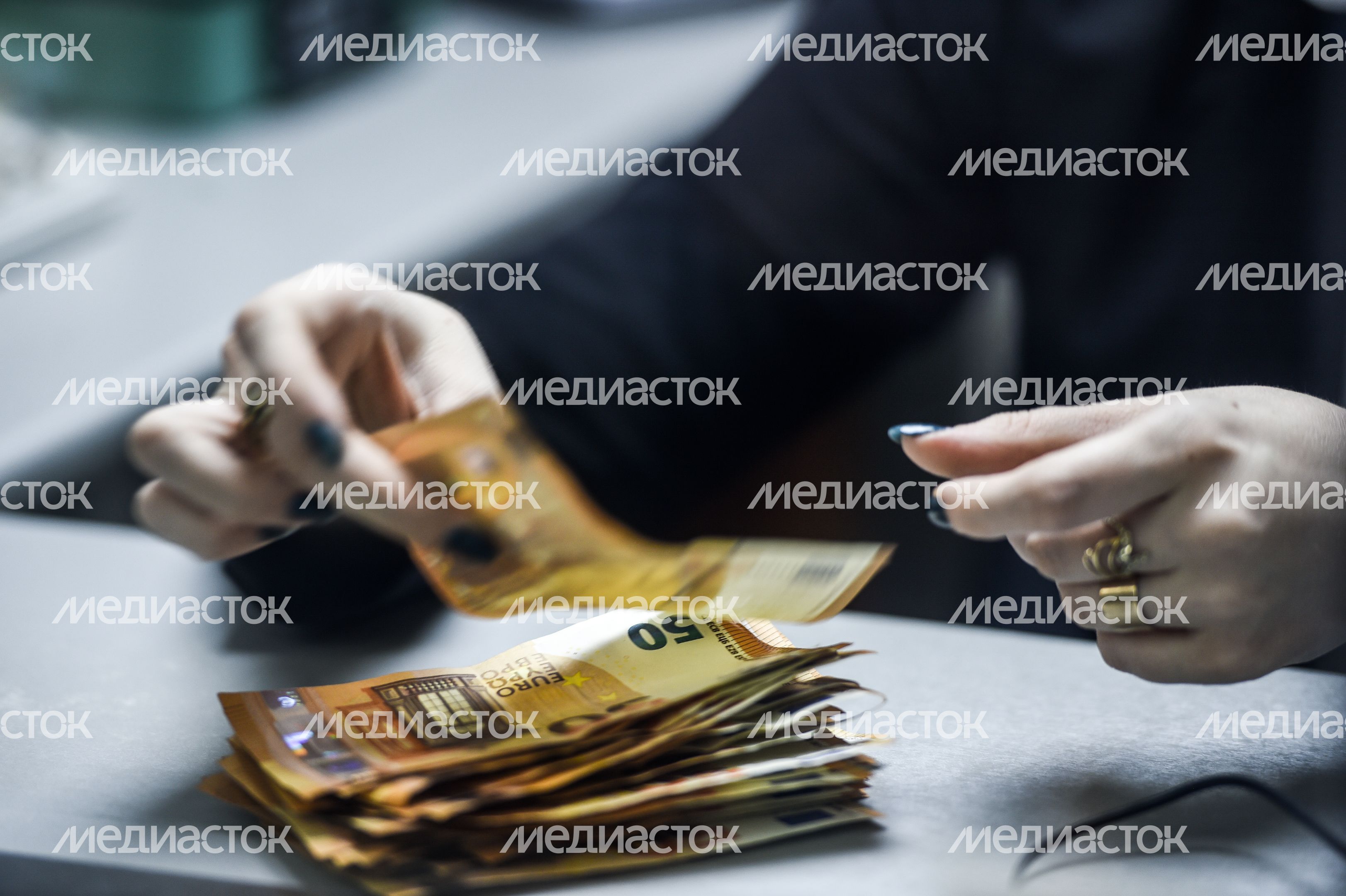 Система tax free для возврата НДС иностранцам начинает работу в России в тестовом режиме