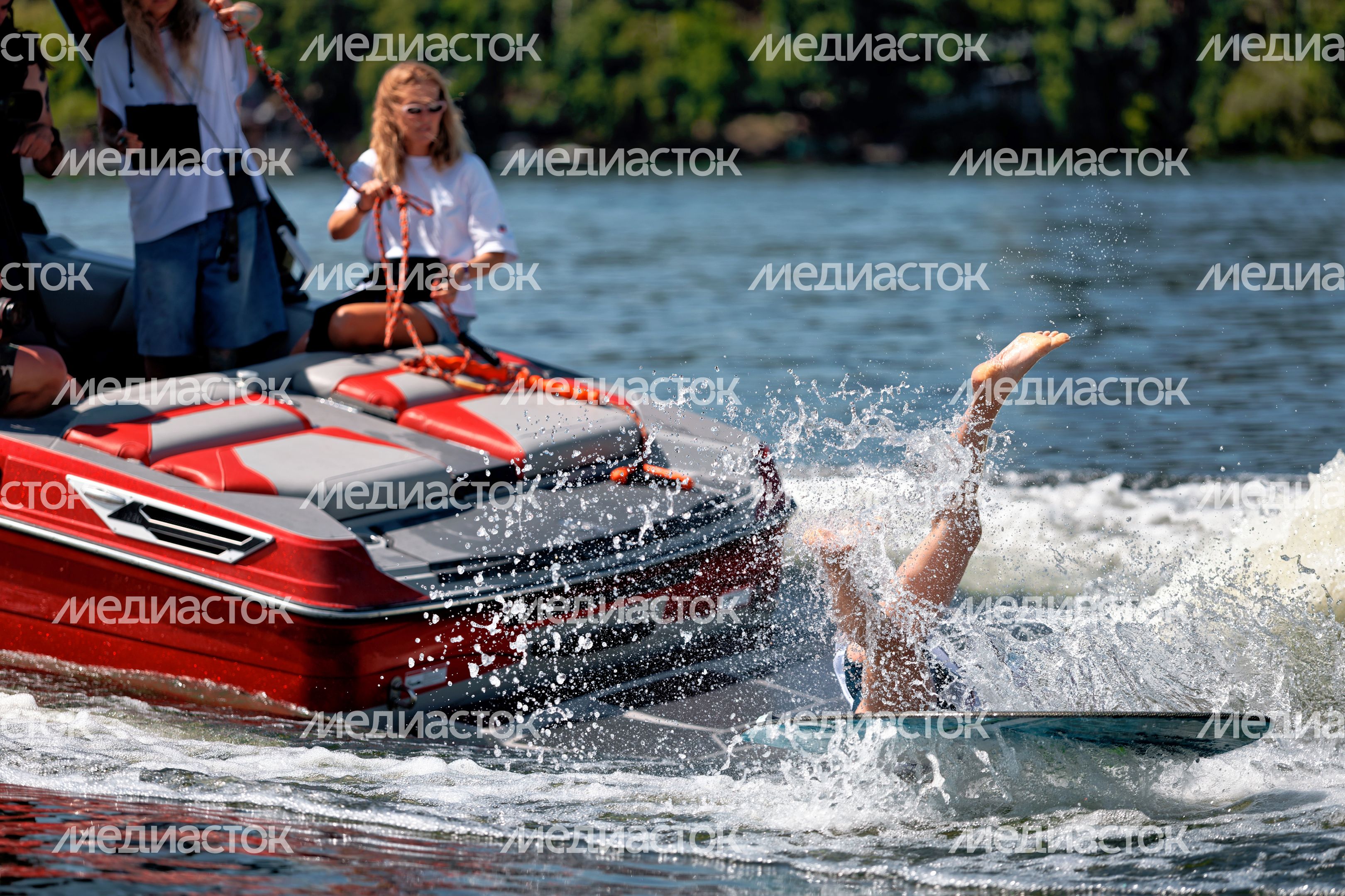 Всероссийские соревнования по серфингу в дисциплинах «вейксерфинг» и «вейкским» на пляже «Рублево» в Красногорске Всероссийские соревнования по серфингу в дисциплинах «вейксерфинг» и «вейкским» на пляже «Рублево» в Красногорске