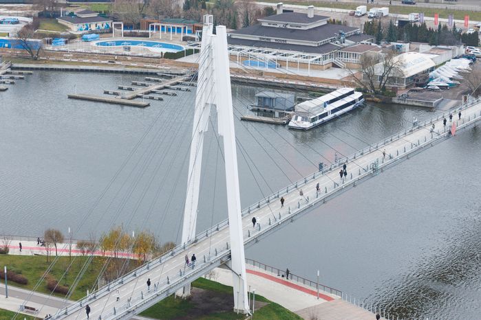 Пешеходный Павшинский мост через Москву-реку в Красногорске