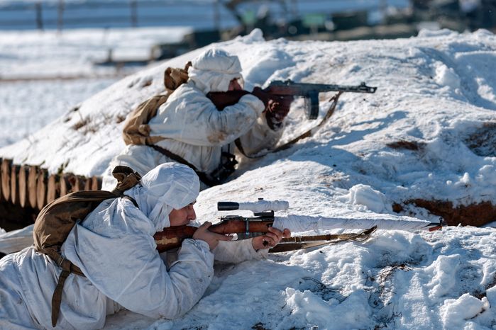 Военно-историческая реконструкция битвы за Сталинград у храма ВС РФ в Кубинке
