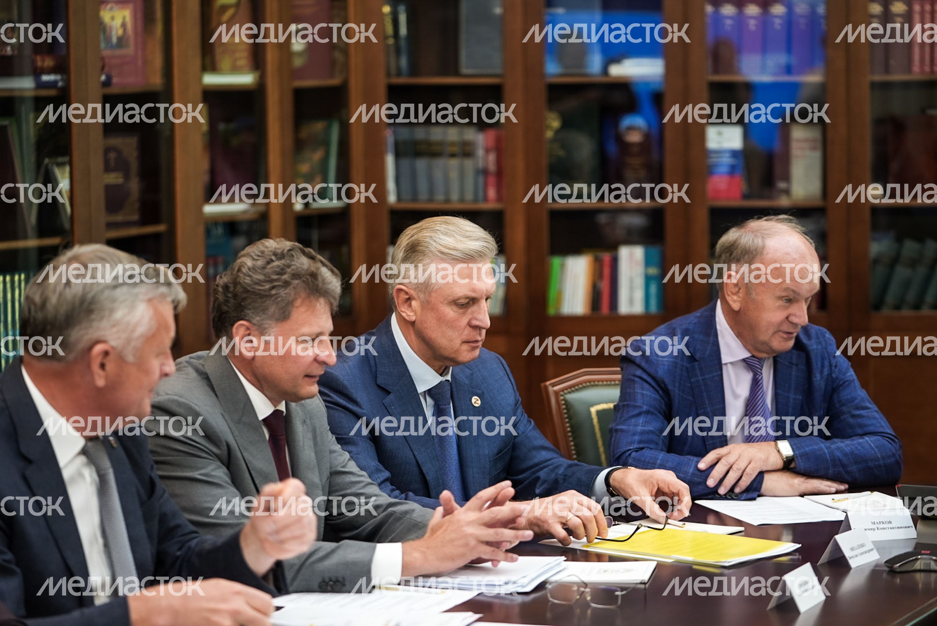 Андрей Воробьев обсудил приоритетные направления сотрудничества с представителями ПАО «Газпром» Андрей Воробьев обсудил приоритетные направления сотрудничества с представителями ПАО «Газпром»