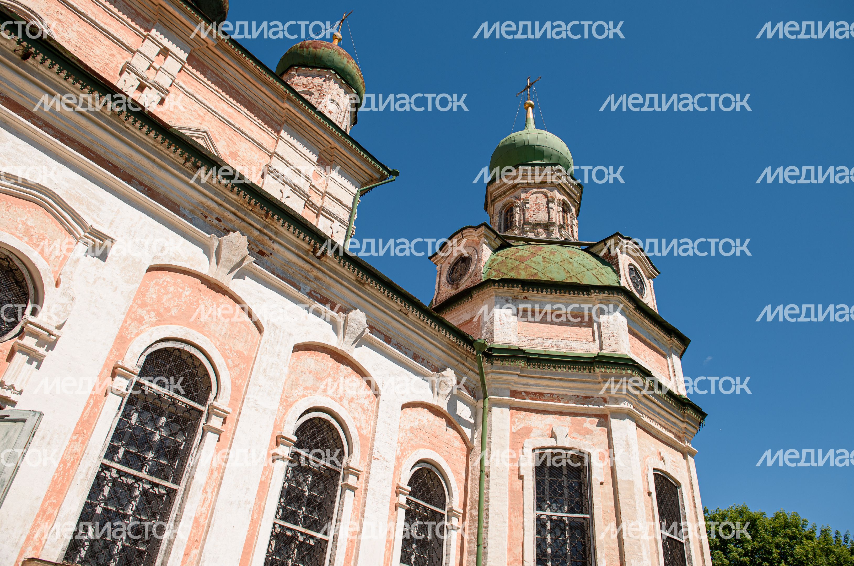 Летние виды Горицкого Успенского монастыря