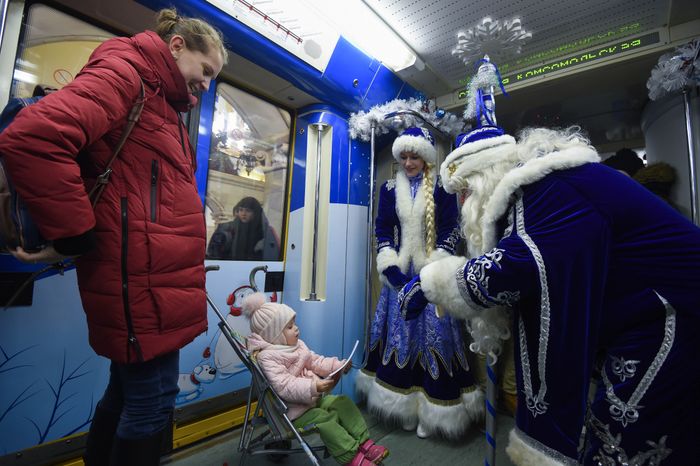 Запуск новогоднего поезда в Московском метрополитене