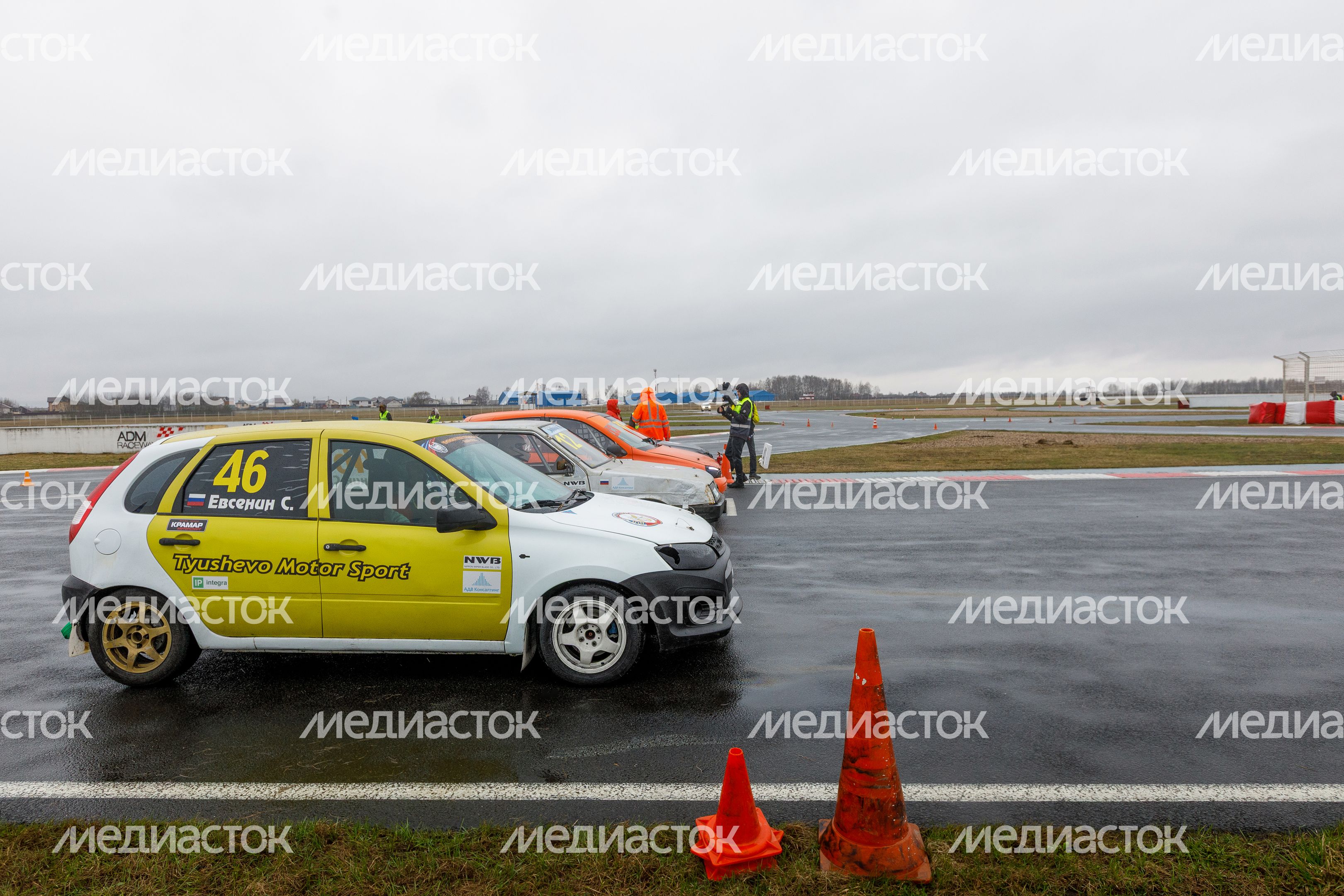 Открытие сезона ралли-кросса на гоночной трассе ADM Raceway в Мячково округа Люберцы Открытие сезона ралли-кросса на гоночной трассе ADM Raceway в Мячково округа Люберцы