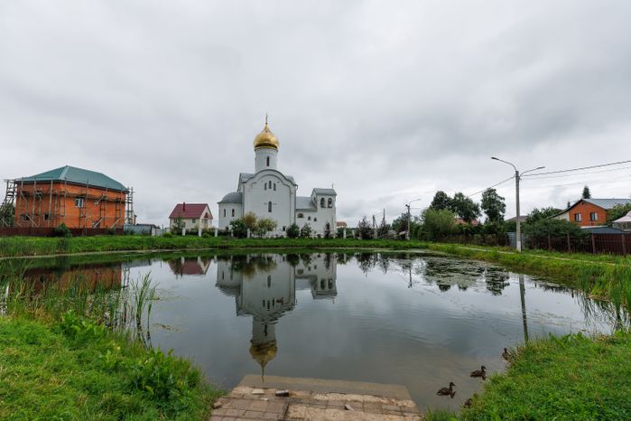 Храм Рождества Пресвятой Богородицы в поселке Поварово округа Солнечногорск
