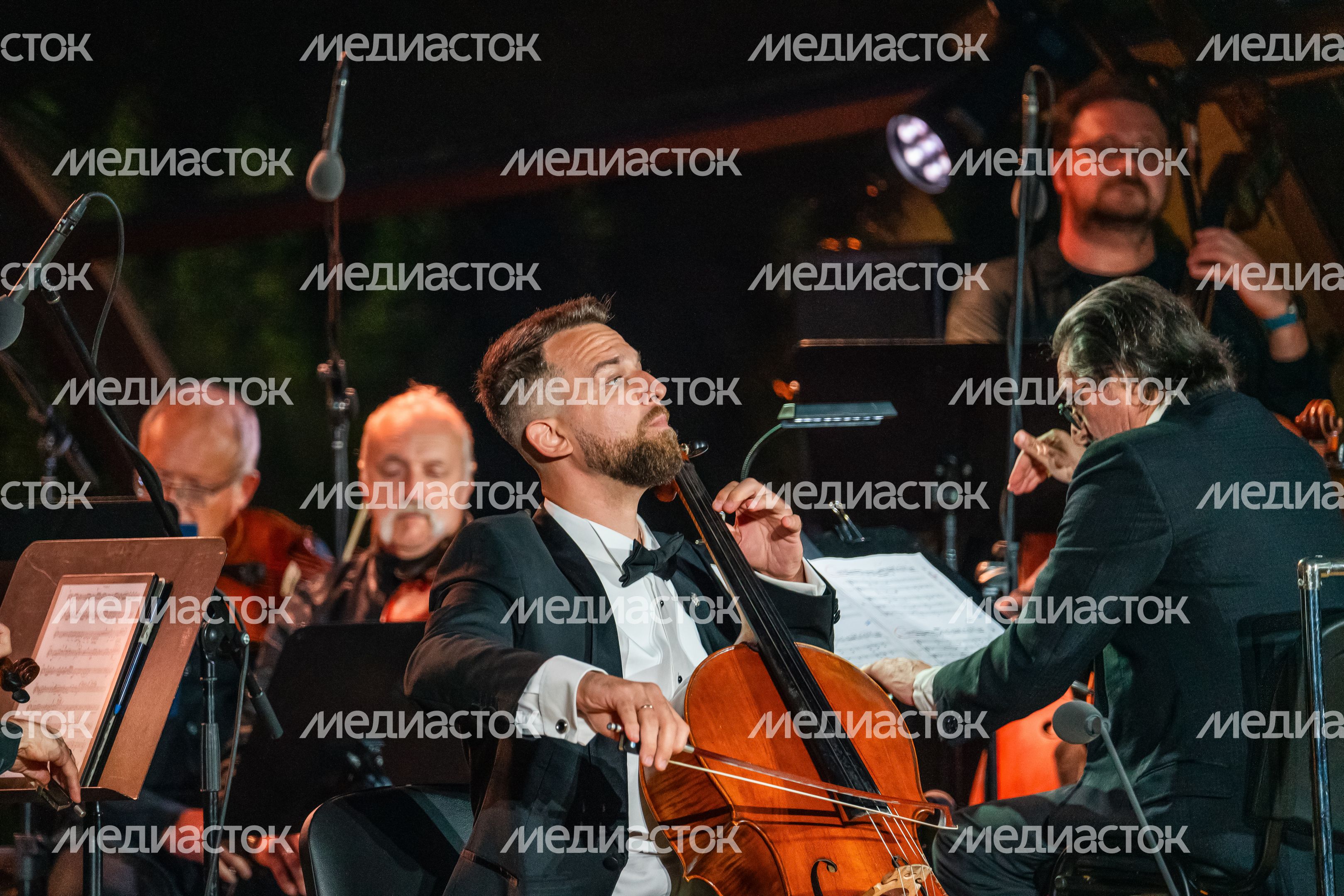 Гала-концерт проекта "Путь Чайковского" в усадьбе "Плещеево" Гала-концерт проекта "Путь Чайковского" в усадьбе "Плещеево"