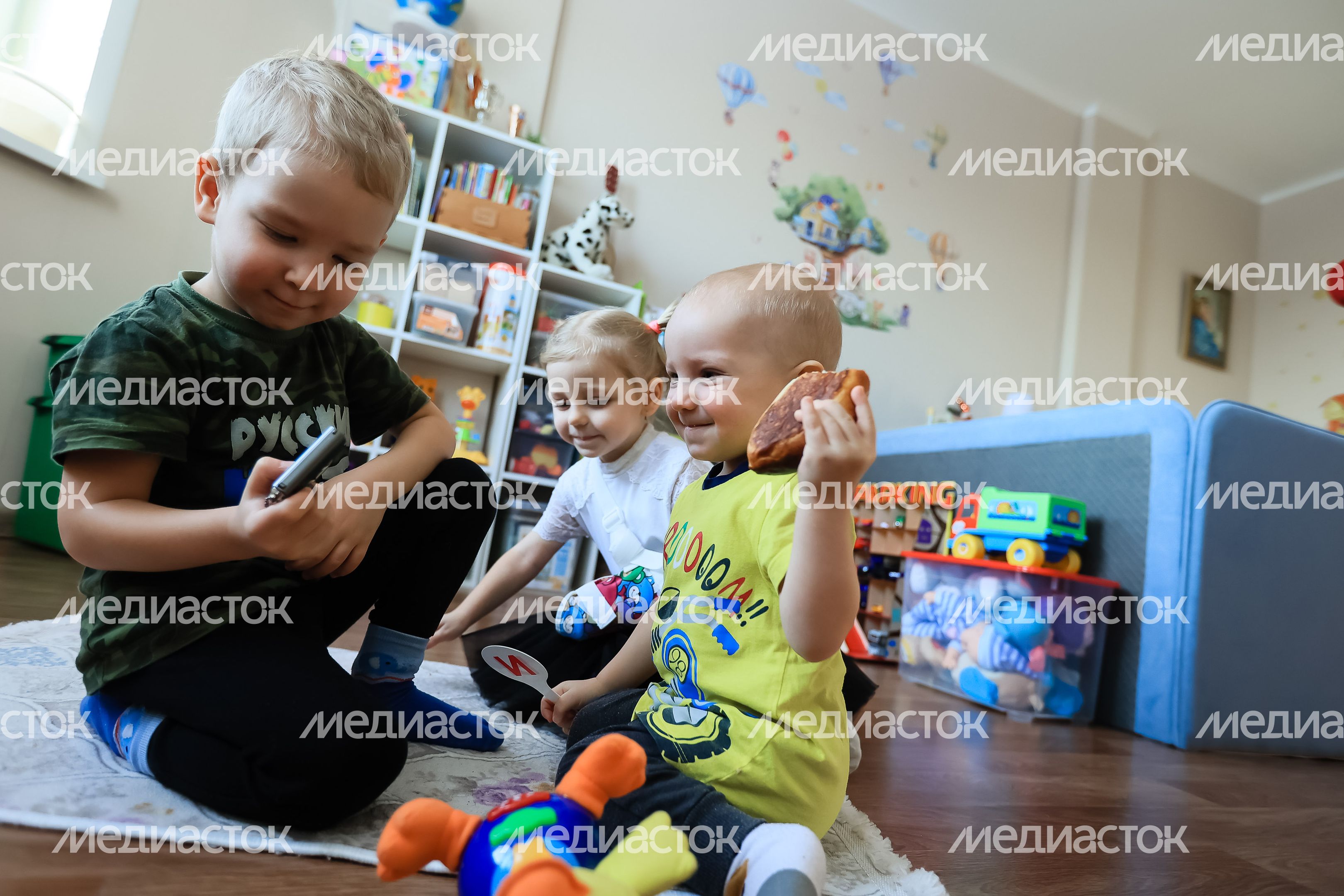 Встреча губернатора с супругами офицеров, участвующих в СВО