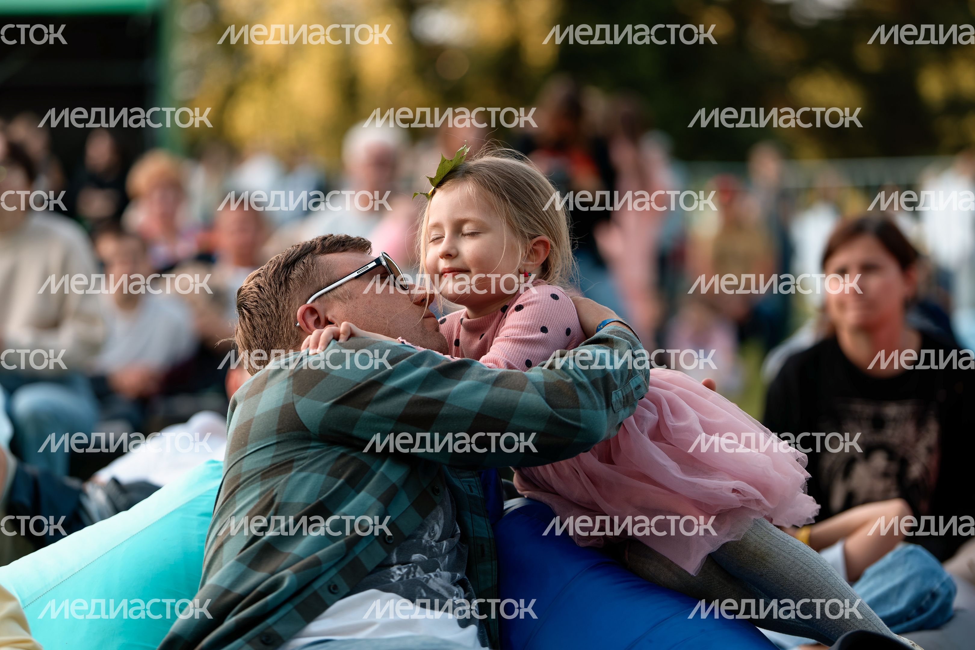 Зрители фестиваля «Каникулы» в музее-заповеднике «Горки Ленинские» Ленинского округа Зрители фестиваля «Каникулы» в музее-заповеднике «Горки Ленинские» Ленинского округа
