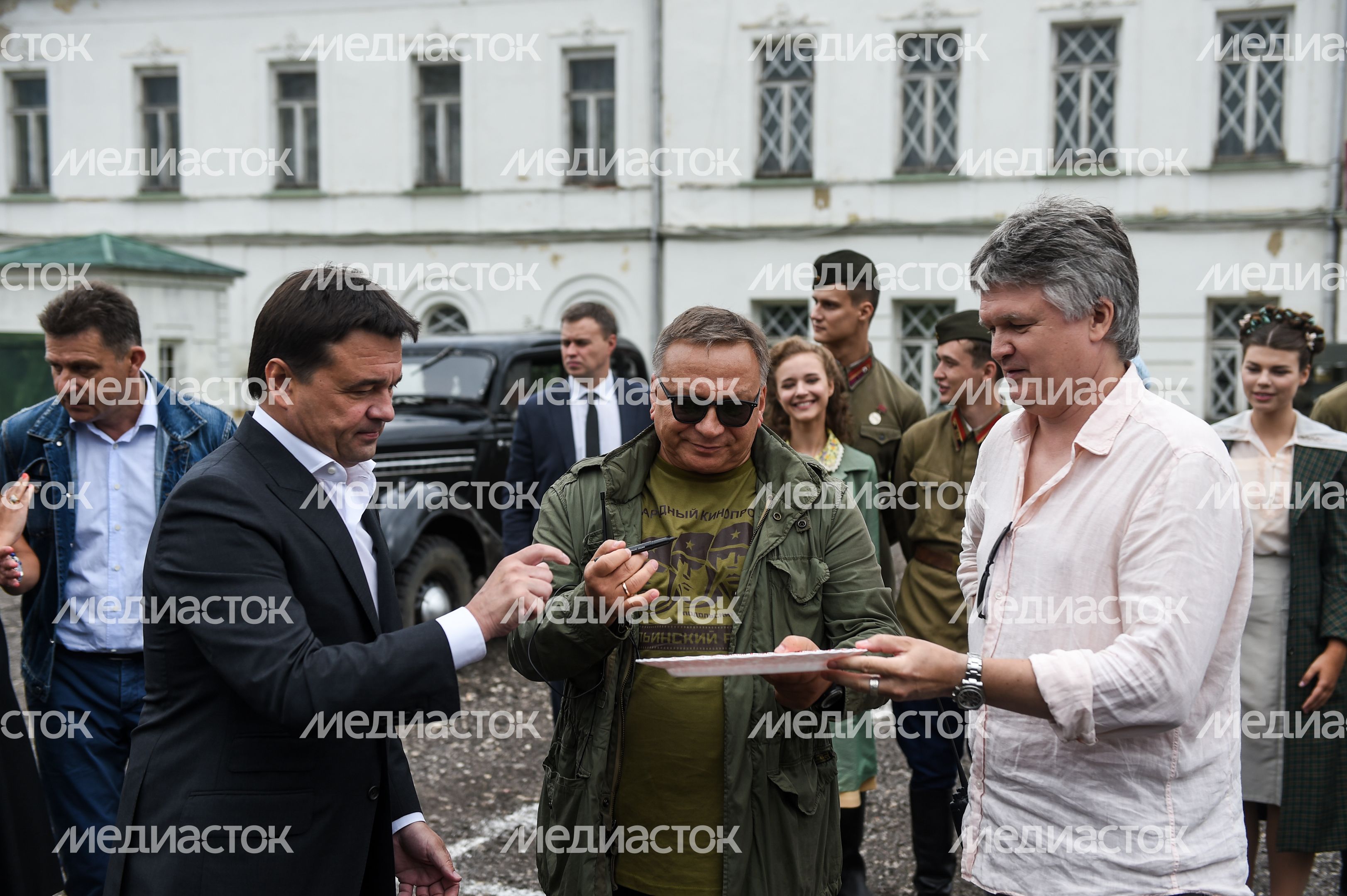 Андрей Воробьев посетил съемочную площадку фильма Ильинский Рубеж