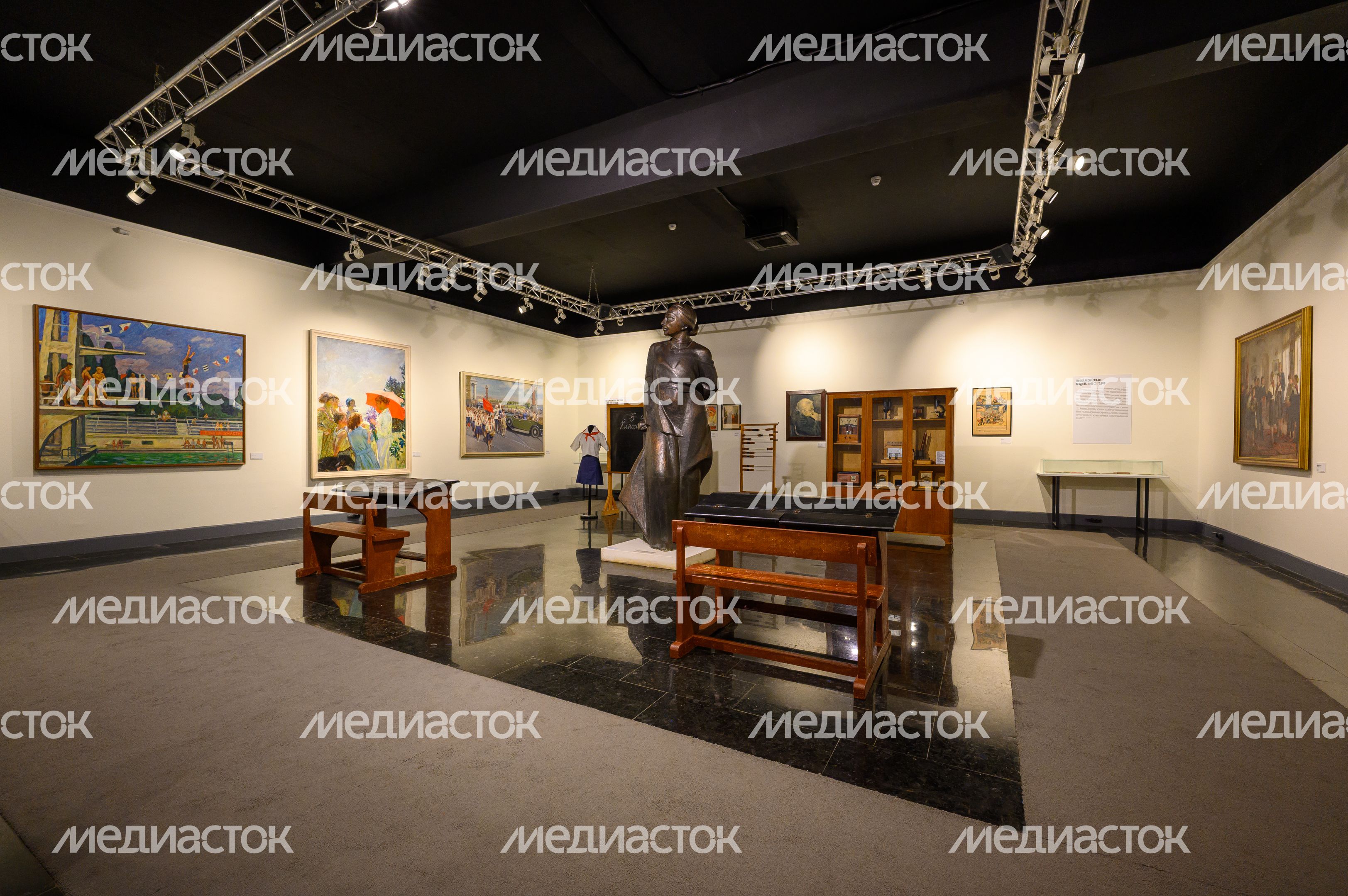 Выставка о советском образовании «Новый человек» в музее-заповеднике «Горки Ленинские» Выставка о советском образовании «Новый человек» в музее-заповеднике «Горки Ленинские»