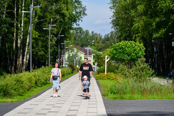 Прогулка с ребенком в парке «Авангард» летом в Электростали
