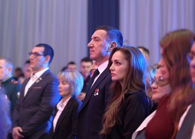 Награждение победителей XIII губернаторской премии "Мы рядом. Доброе дело"