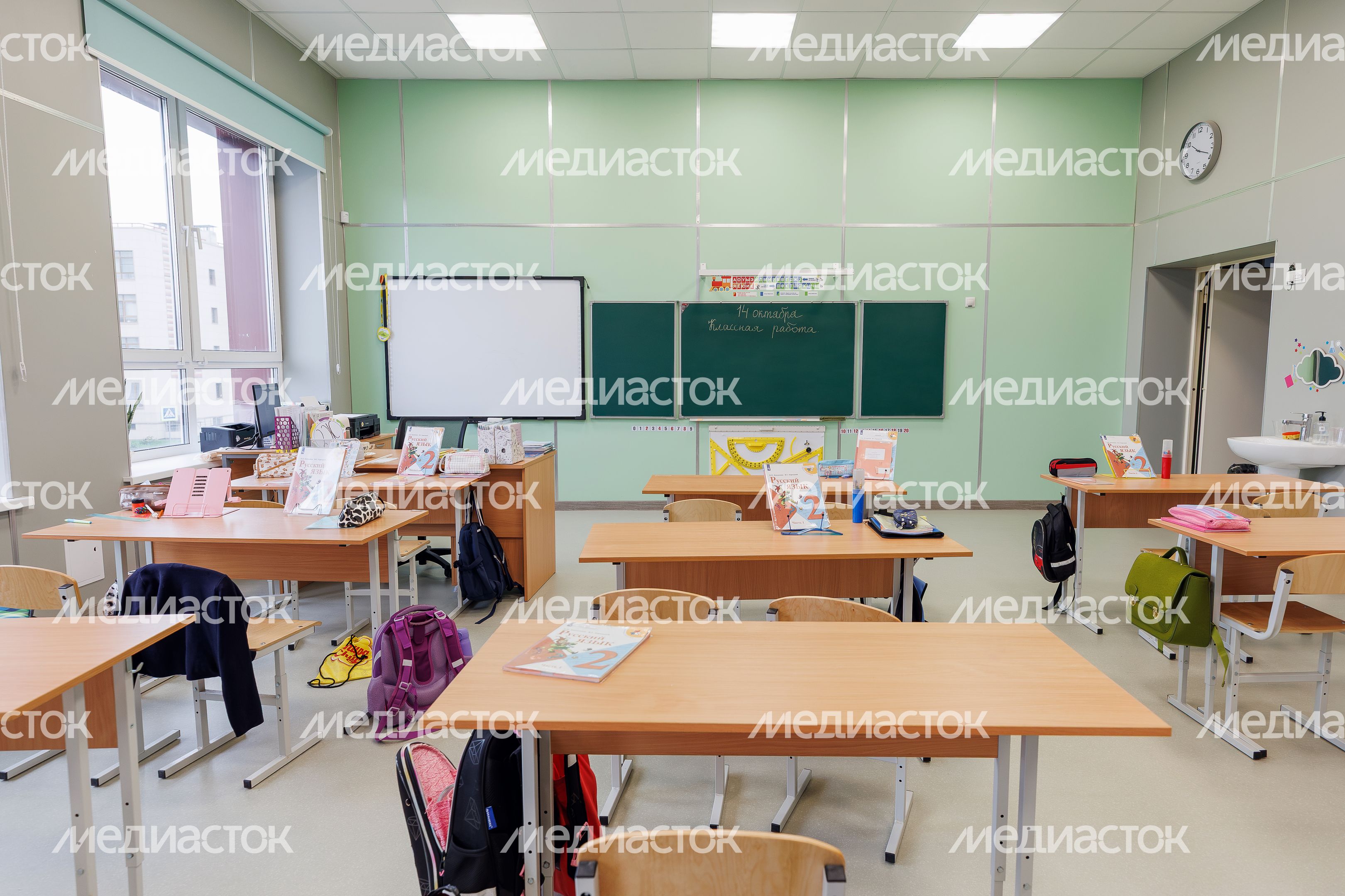 Учебный кабинет начальной школы воспитательно-образовательного комплекса в микрорайоне Новогорск города Химки