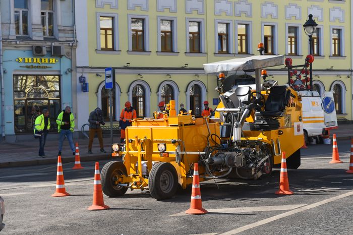 Нанесение дорожной разметки в Москве