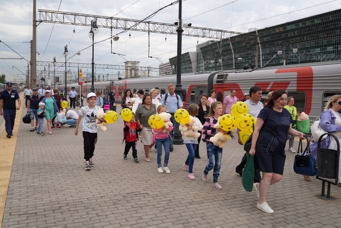 Семья из Подмосковья взяла под опеку 9 детей из ДНР