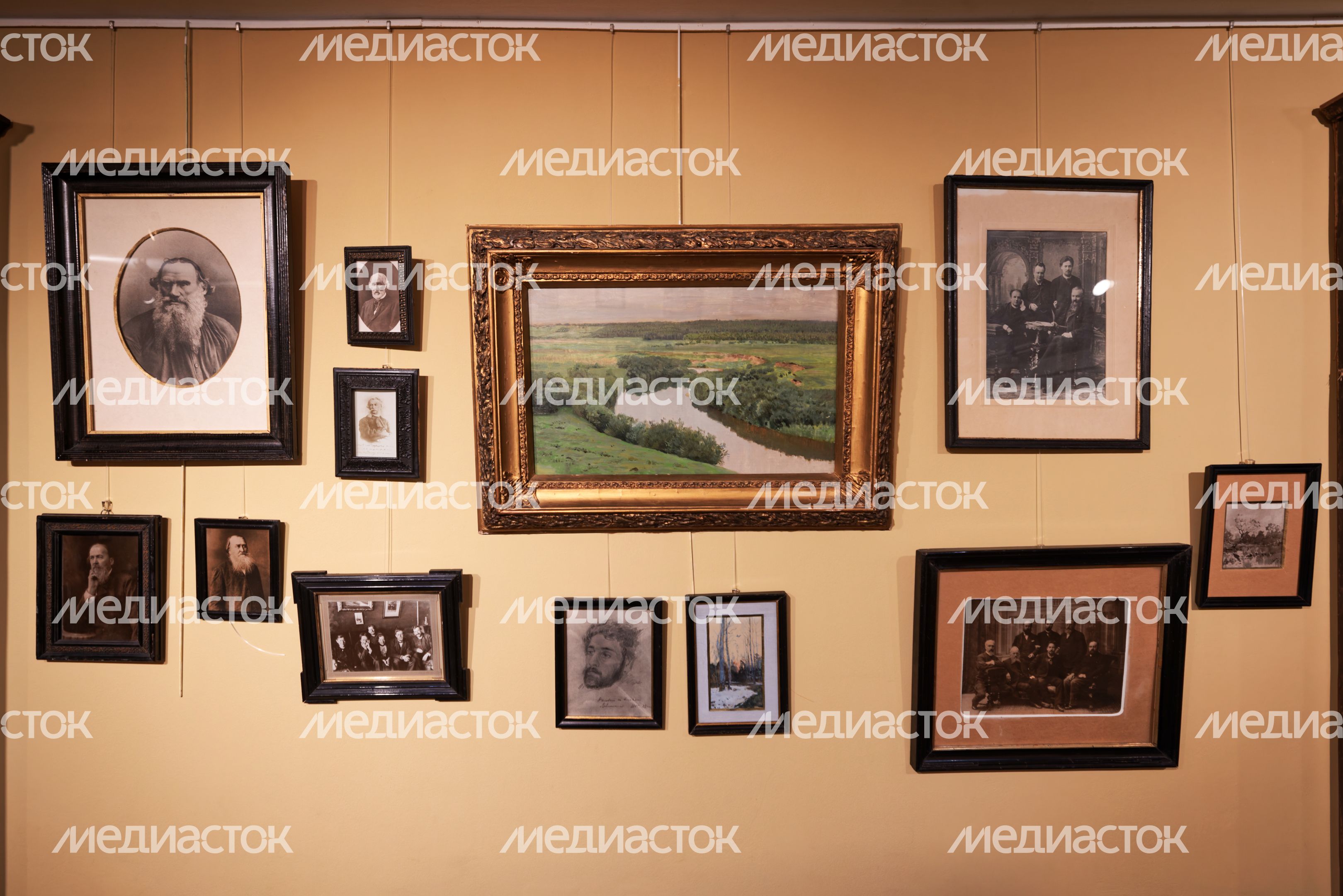 Выставка «Дорогой, многоуважаемый... дом» в музее-заповеднике «Мелихово» Выставка «Дорогой, многоуважаемый... дом» в музее-заповеднике «Мелихово»