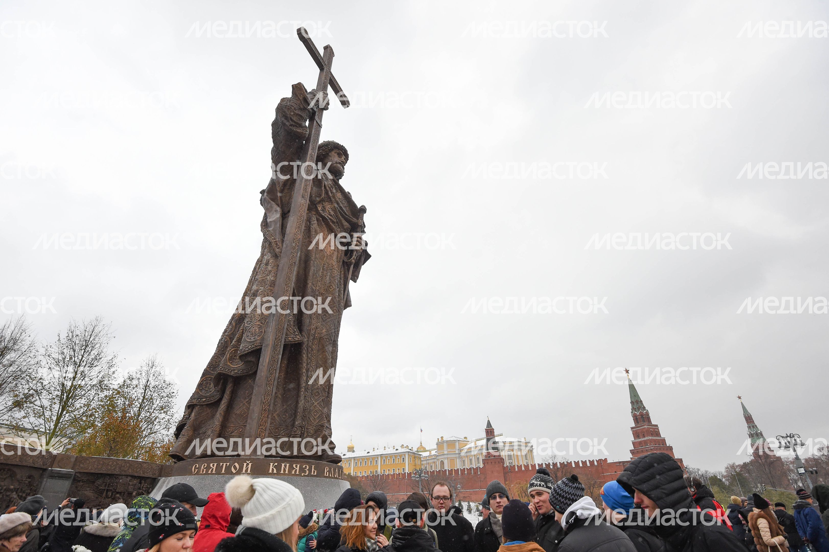Памятник князю Владимиру в Москве Памятник князю Владимиру в Москве