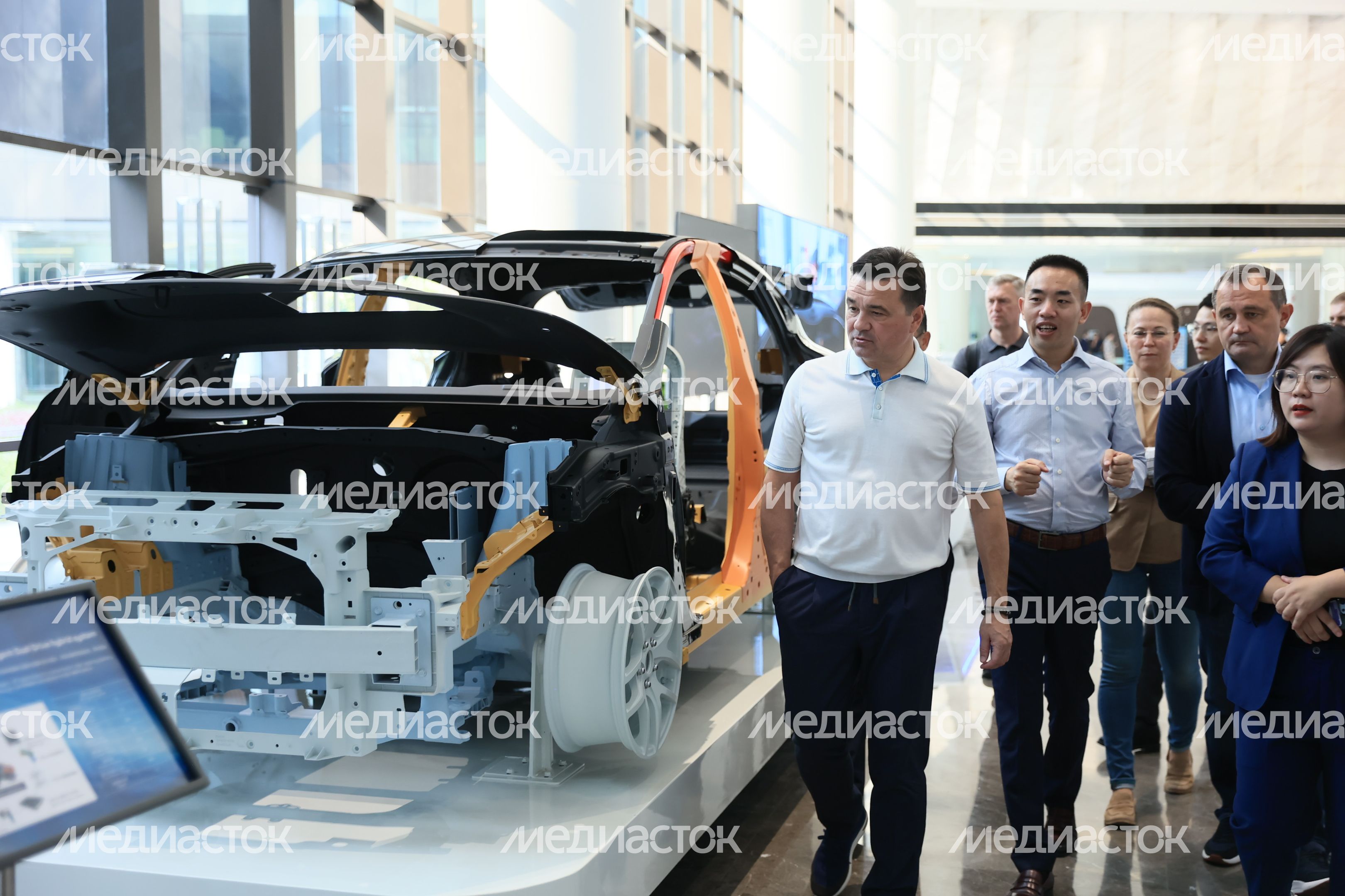 Посещение автозавода Changan Automobile Group в Китае Губернатором Подмосковья