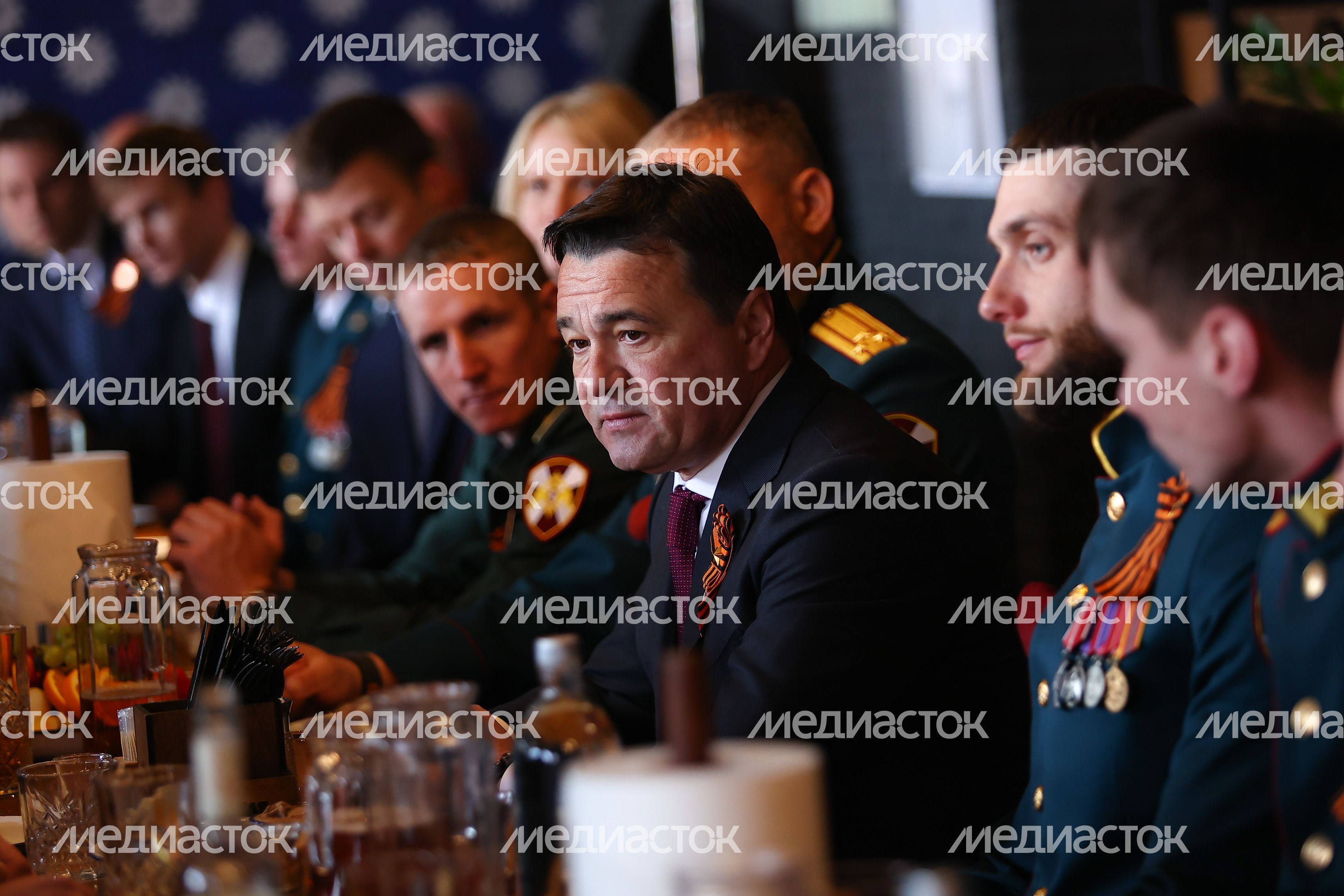 Возложение губернатором венка к Могиле Неизвестного Солдата