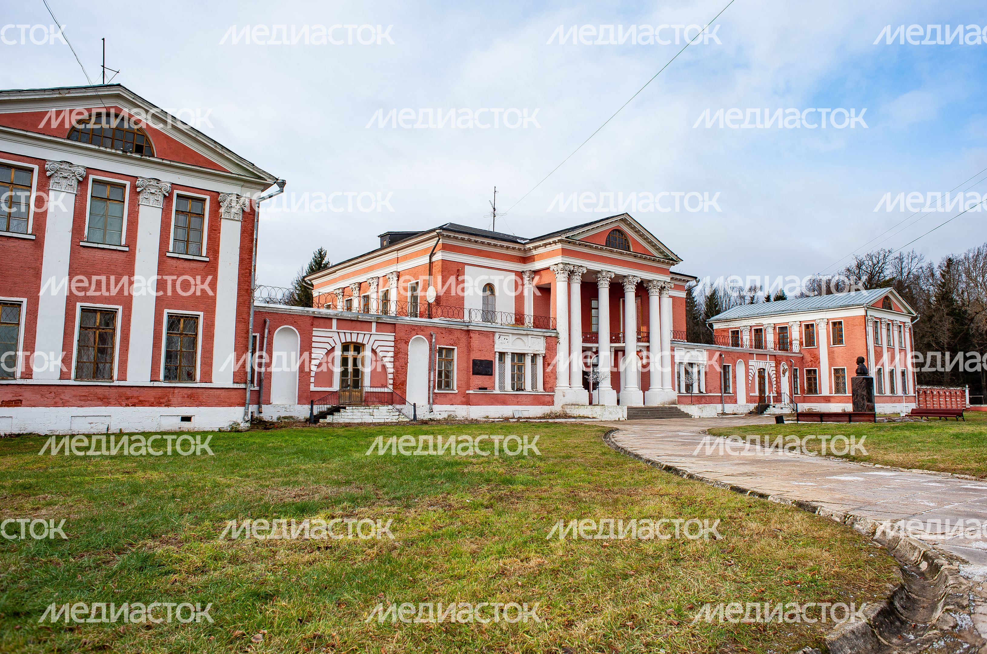 Виды села Ярополец