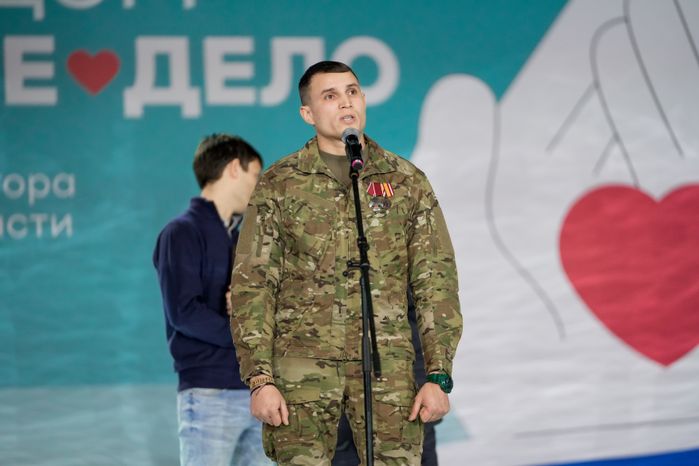 Матери бойцов СВО встретились с сыновьями на церемонии вручения премии "Мы рядом. Доброе дело"