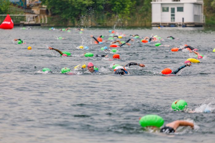 Заплыв на открытой воде Swimcup на Кореневском карьере в Люберцах