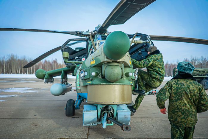 Губернатор поблагодарил военнослужащих вертолетной эскадрильи