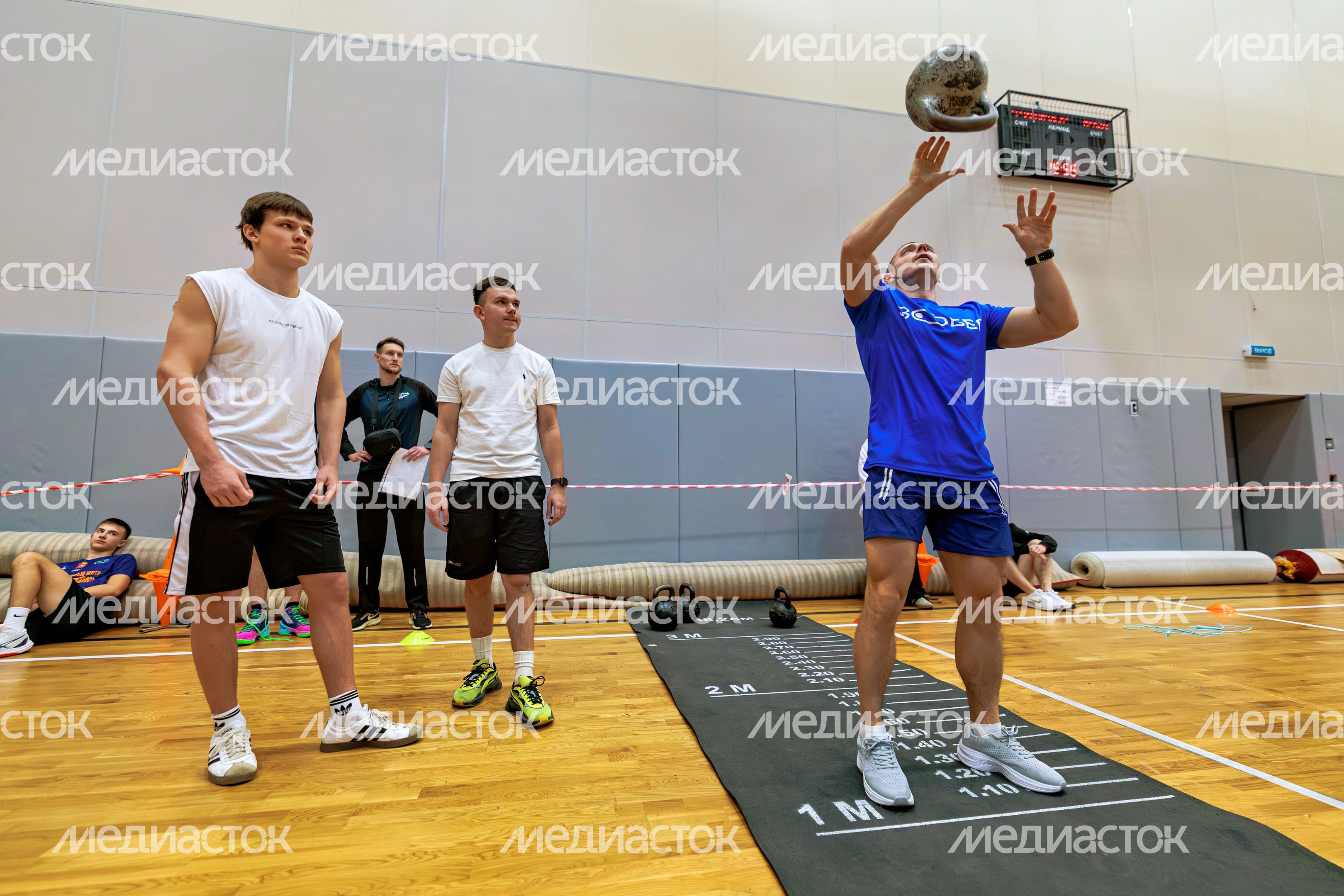 Спортивный проект «Тот самый физрук»: конкурс учителей физкультуры и старшеклассников Спортивный проект «Тот самый физрук»: конкурс учителей физкультуры и старшеклассников