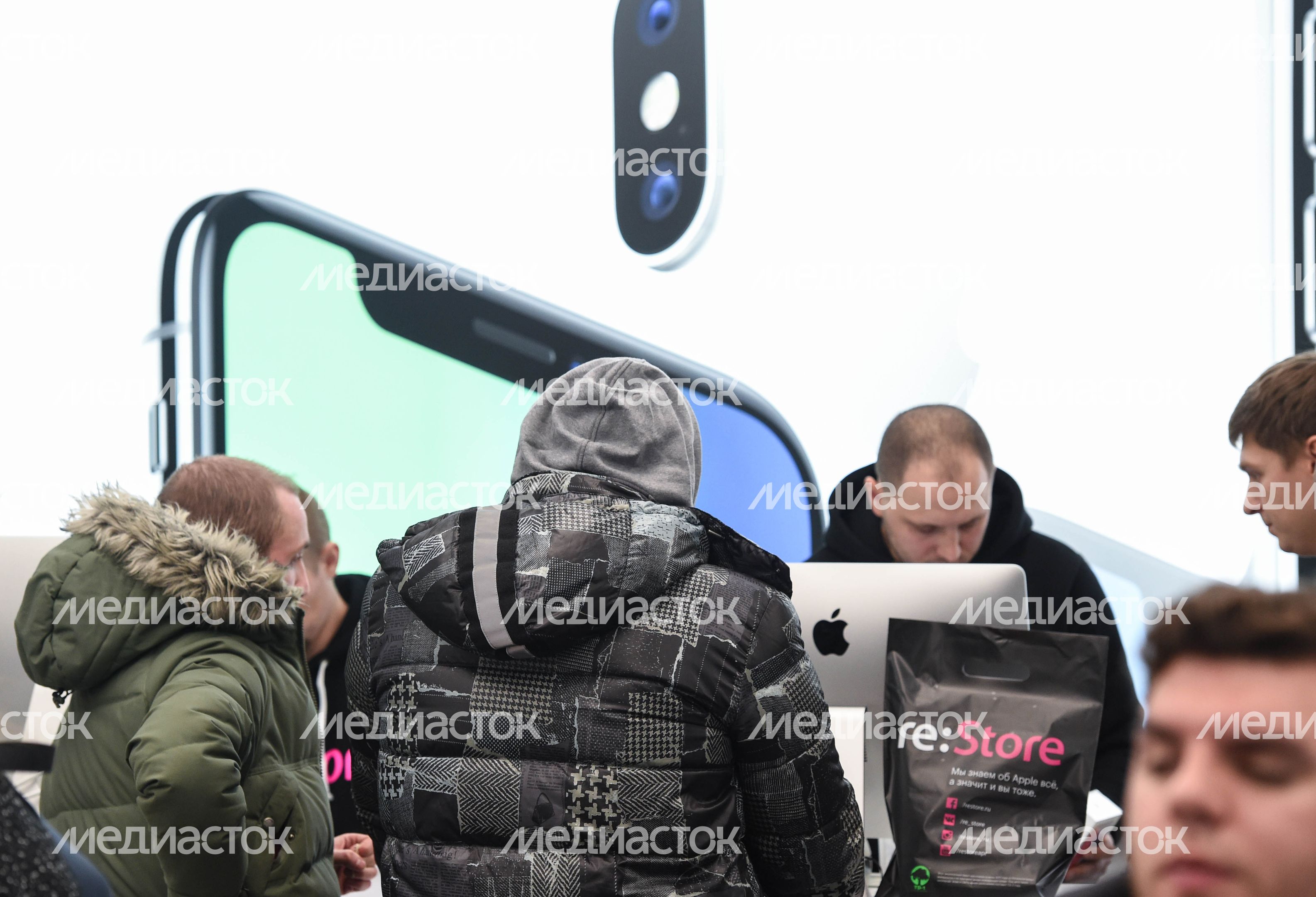 Старт продаж iPhone X в Москве