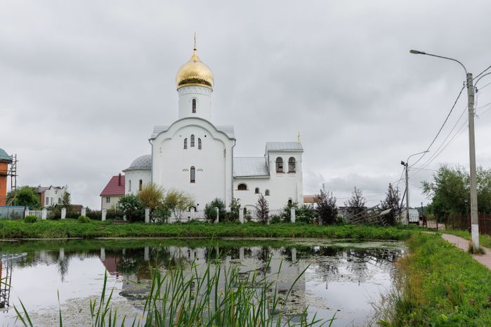 Храм Рождества Пресвятой Богородицы в поселке Поварово округа Солнечногорск