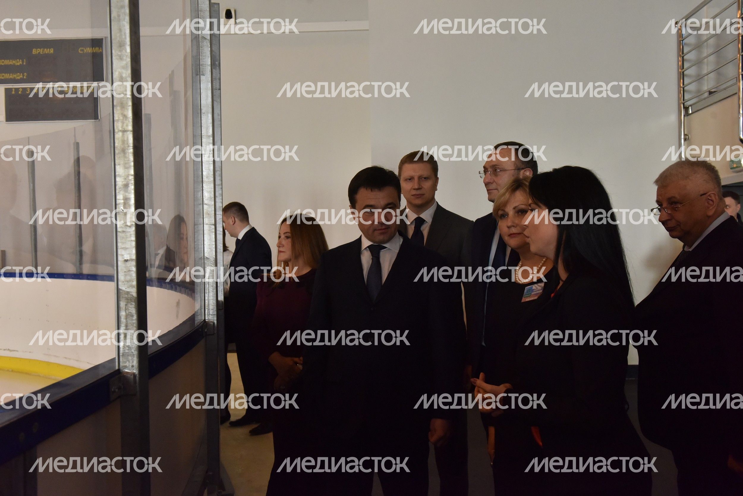 Губернатор вручил ордена за большой вклад в реконструкцию школы в Одинцовском районе