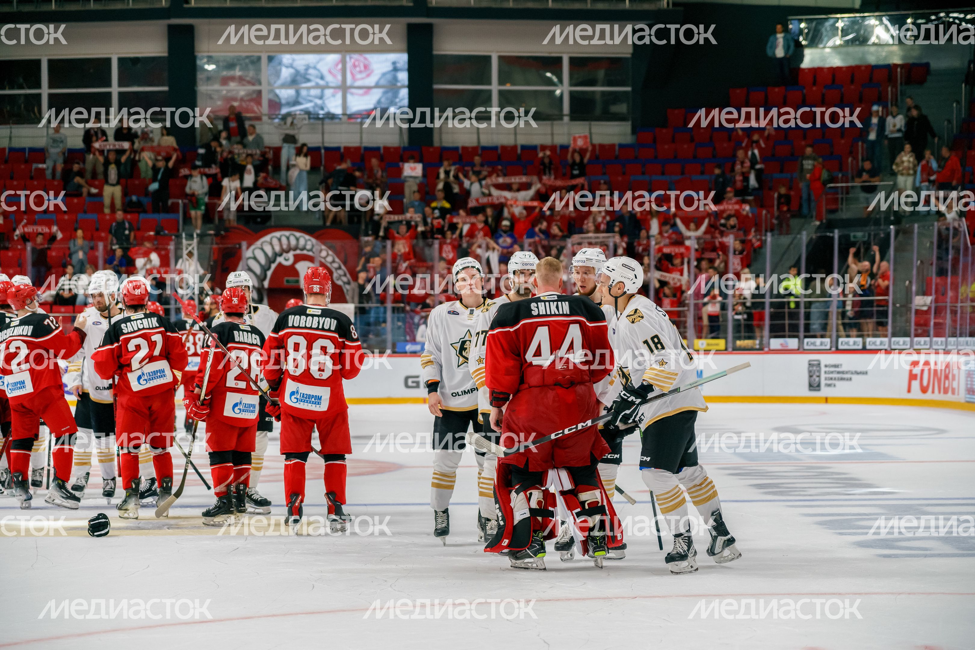 Подмосковный «Витязь» по буллитам обыграл «Адмирал» в хоккейном матче КХЛ Подмосковный «Витязь» по буллитам обыграл «Адмирал» в хоккейном матче КХЛ