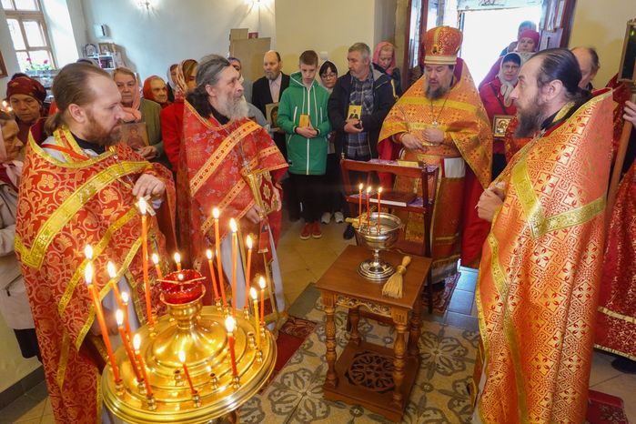 Водружение креста на Борисоглебскую церковь в Рузе
