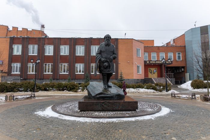 Памятник Л.Н.Толстому