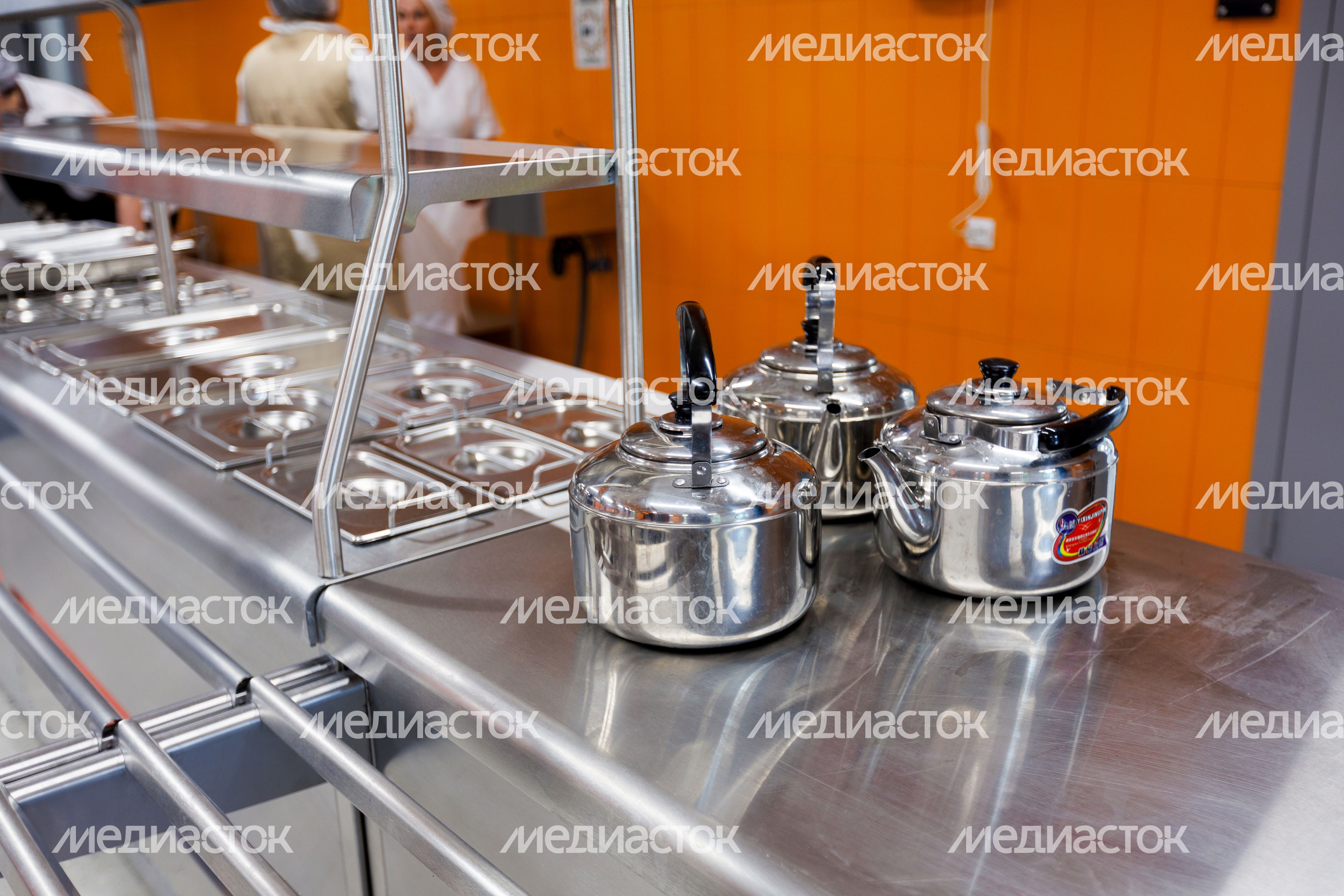 Столовая в новом корпусе школы №1 на улице Октябрьская в Королеве