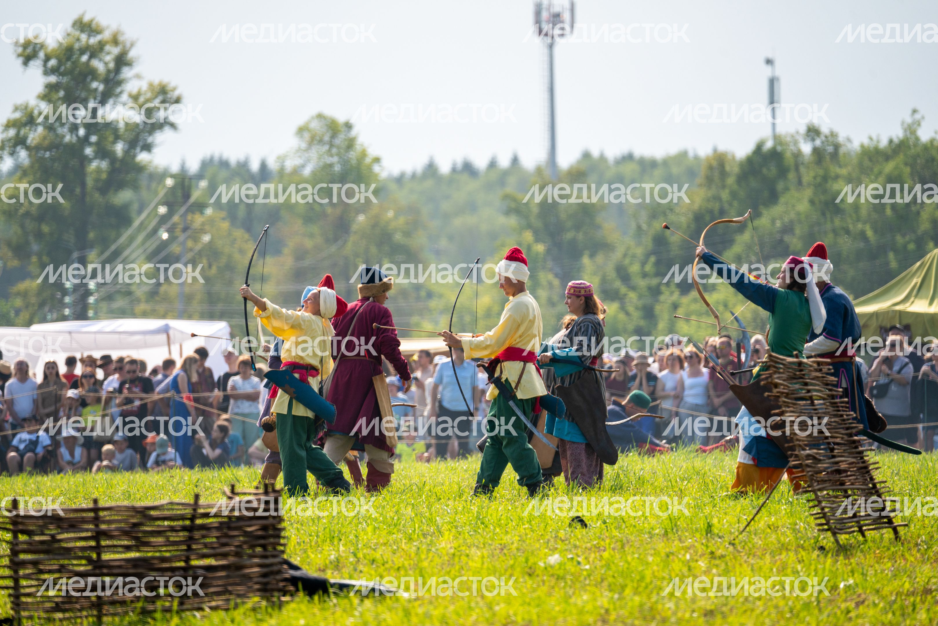 Эпоха Древней Руси XVI века на фестивале «Гуляй город» в округе Чехов Эпоха Древней Руси XVI века на фестивале «Гуляй город» в округе Чехов