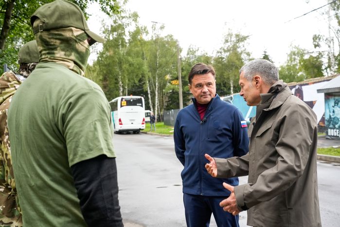 Андрей Воробьев и Владимир Соловьев посетили центр спецподготовки "Витязь" в Балашихе