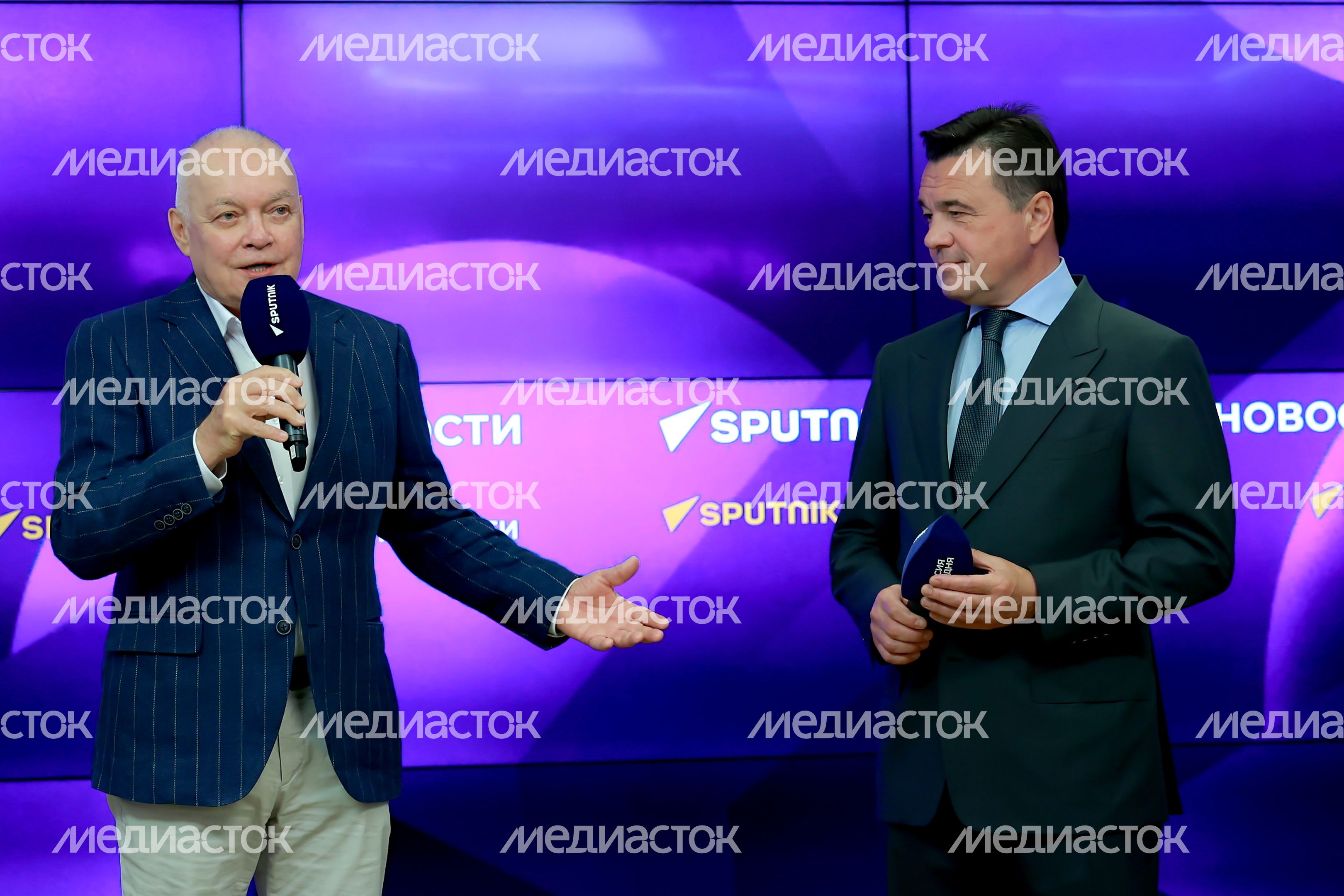 Андрей Воробьев вручил Дмитрию Киселеву Орден «За заслуги перед Московской областью» I степени