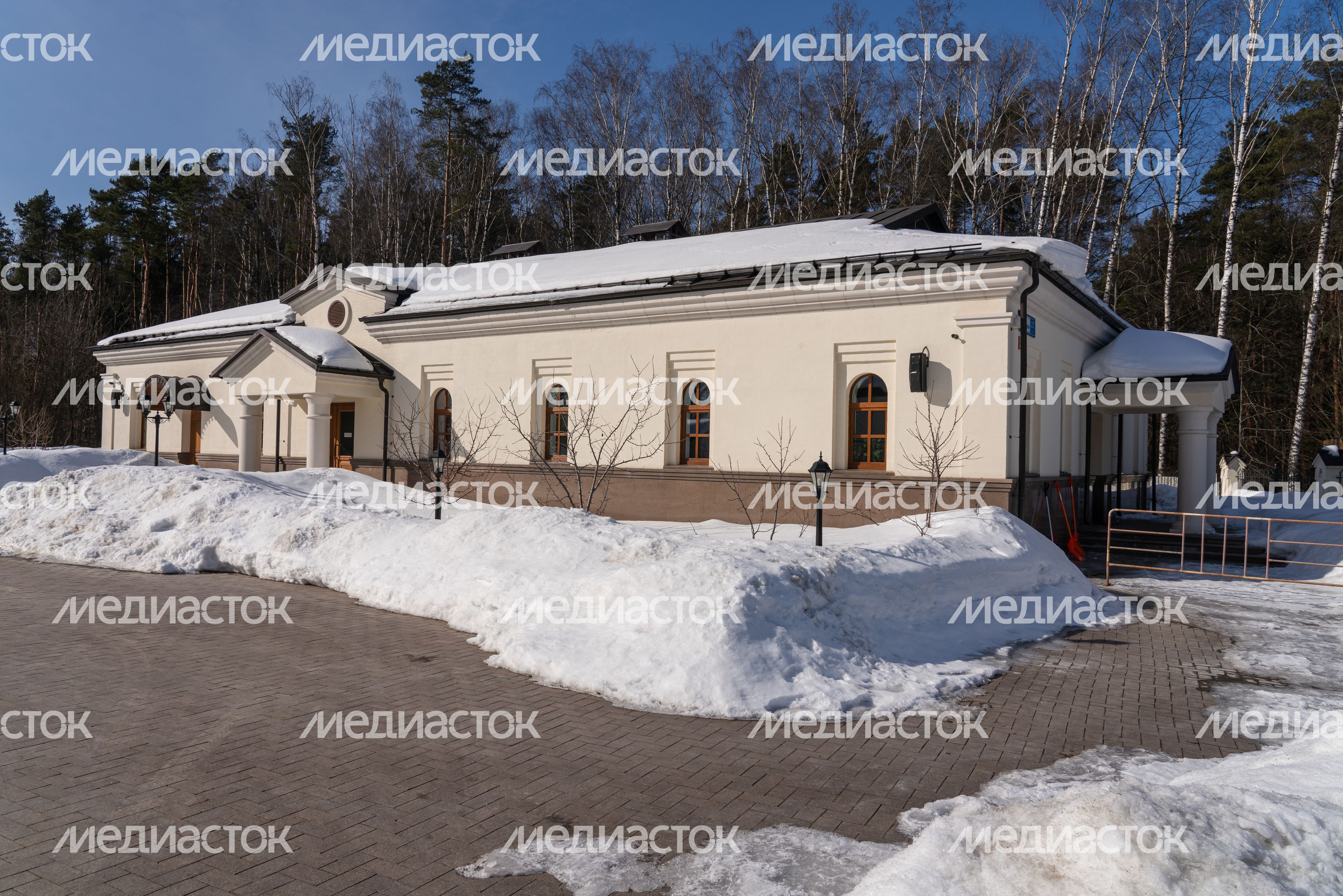 Одинцовский округ. Храм Казанской иконы Божией Матери в поселке Мещерский Одинцовский округ. Храм Казанской иконы Божией Матери в поселке Мещерский