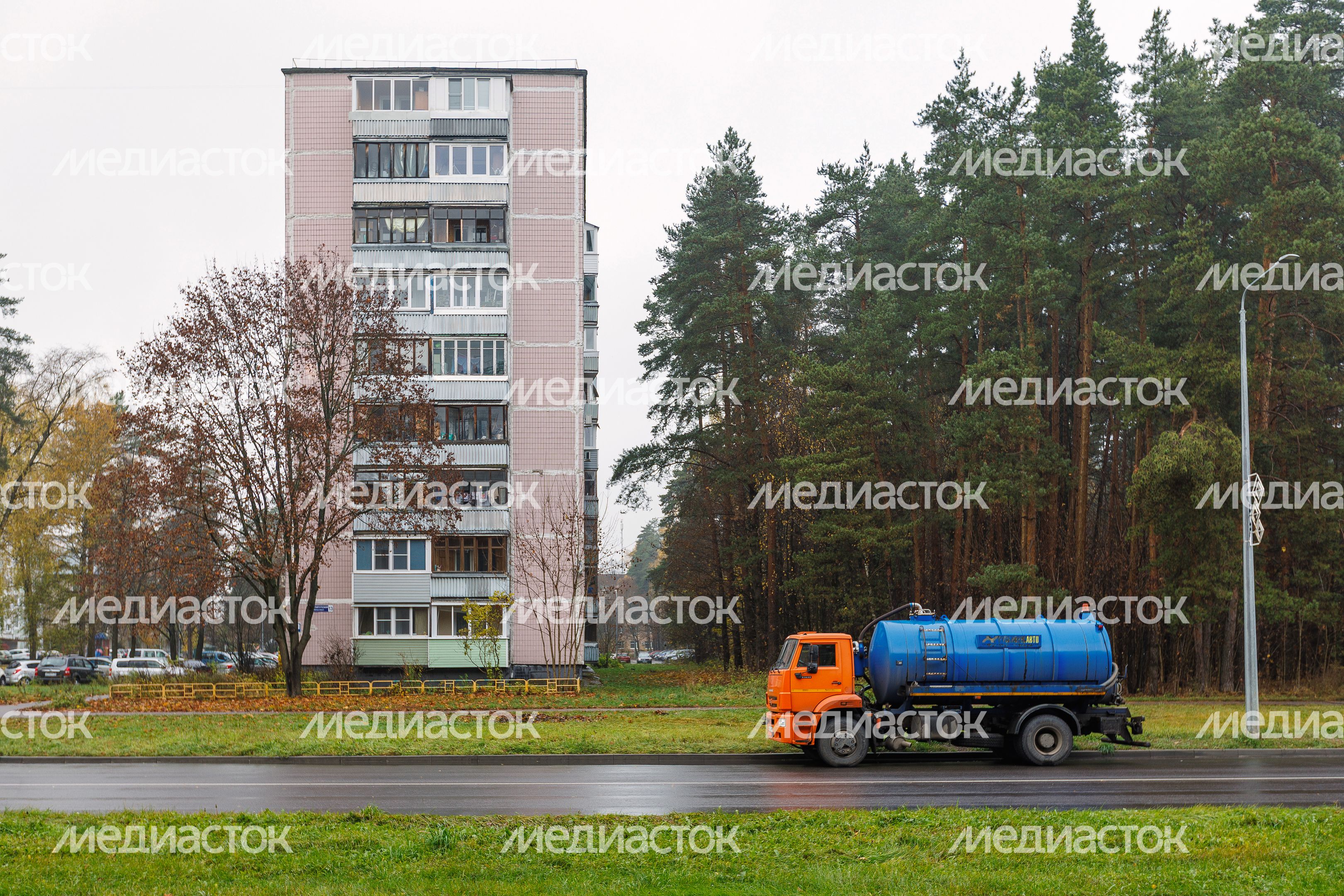 Осенние виды города Черноголовка Осенние виды города Черноголовка