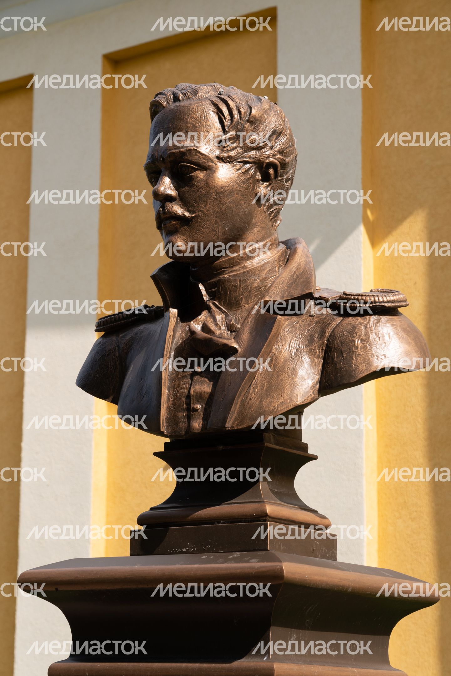 Лотошино. «Аллея русской литературы» Лотошино. «Аллея русской литературы»