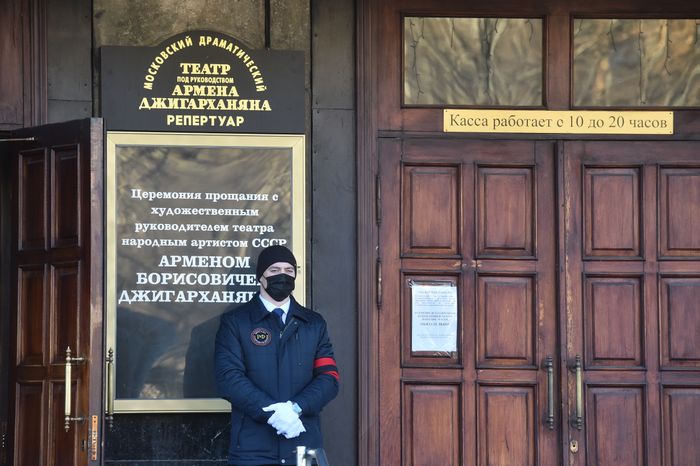 Церемония прощания с Арменом Джигарханяном в Москве