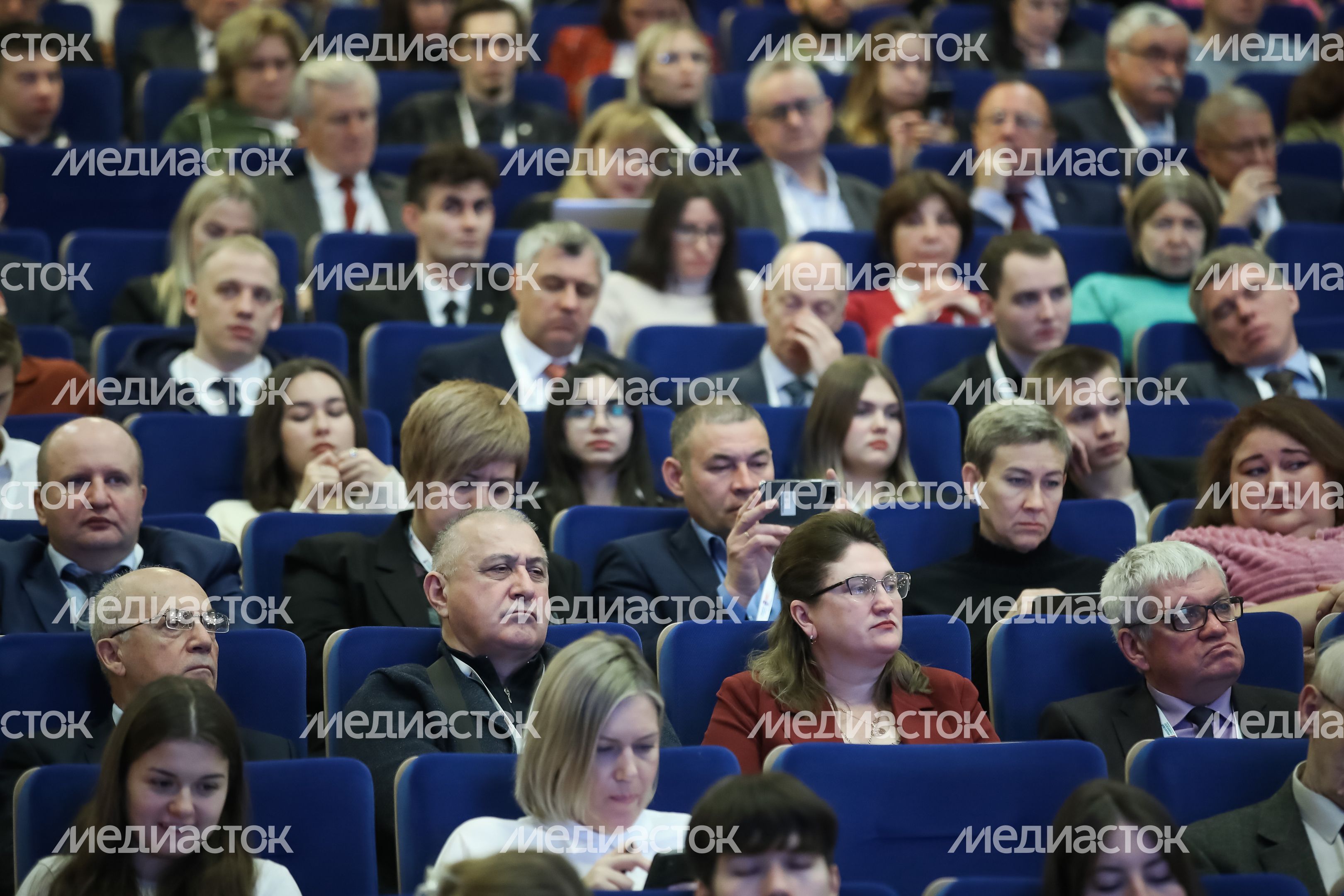 В Москве открылся IX Международный форум Финансового университета В Москве открылся IX Международный форум Финансового университета