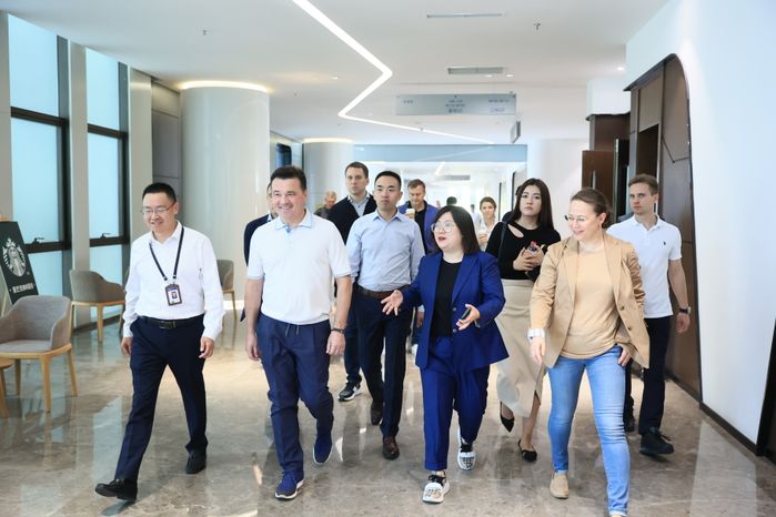 Посещение автозавода Changan Automobile Group в Китае Губернатором Подмосковья