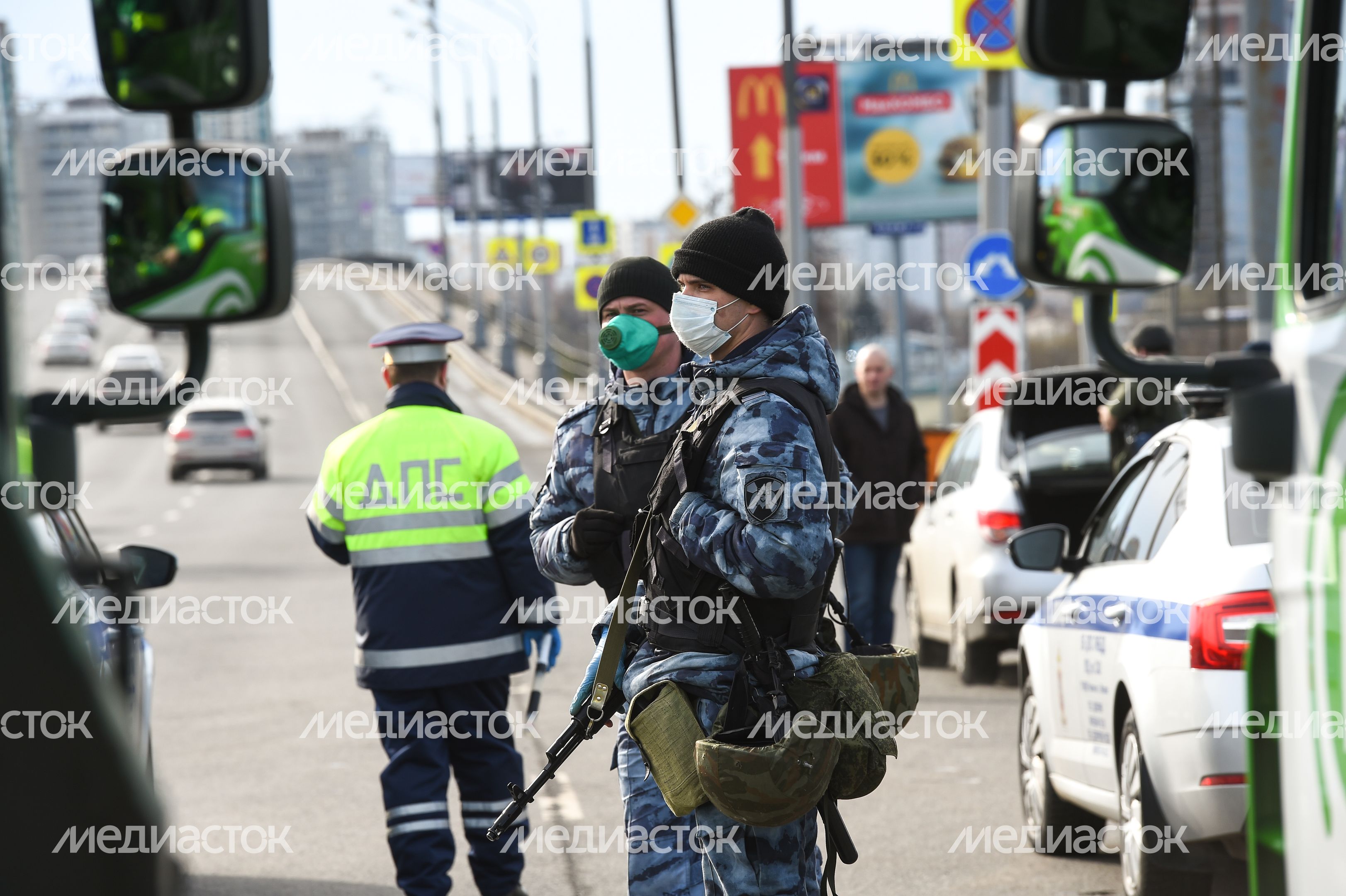 Проверка пропусков на въезде в Москву в период самоизоляции